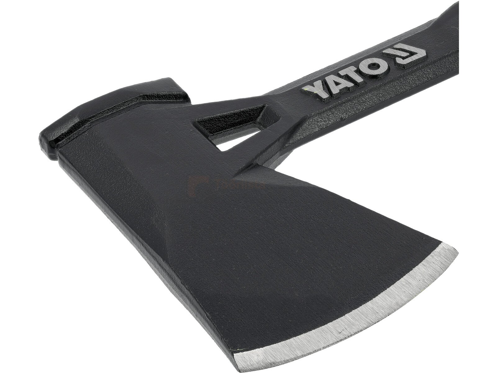 Pildil on musta värvi Yato monoblokk kirves, millel on näha terav tera ja käepideme osa.
