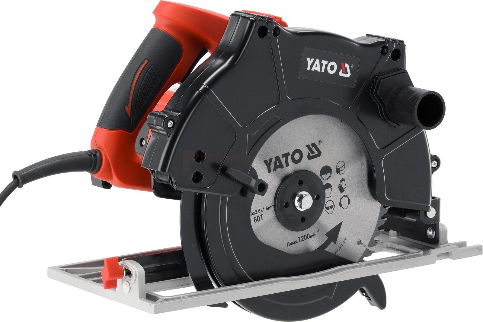 Pildil on YATO ketas- ja lauasaag, millel on 210 mm saeketas, 2000 W võimsus ja maksimaalne lõikesügavus 67 mm.