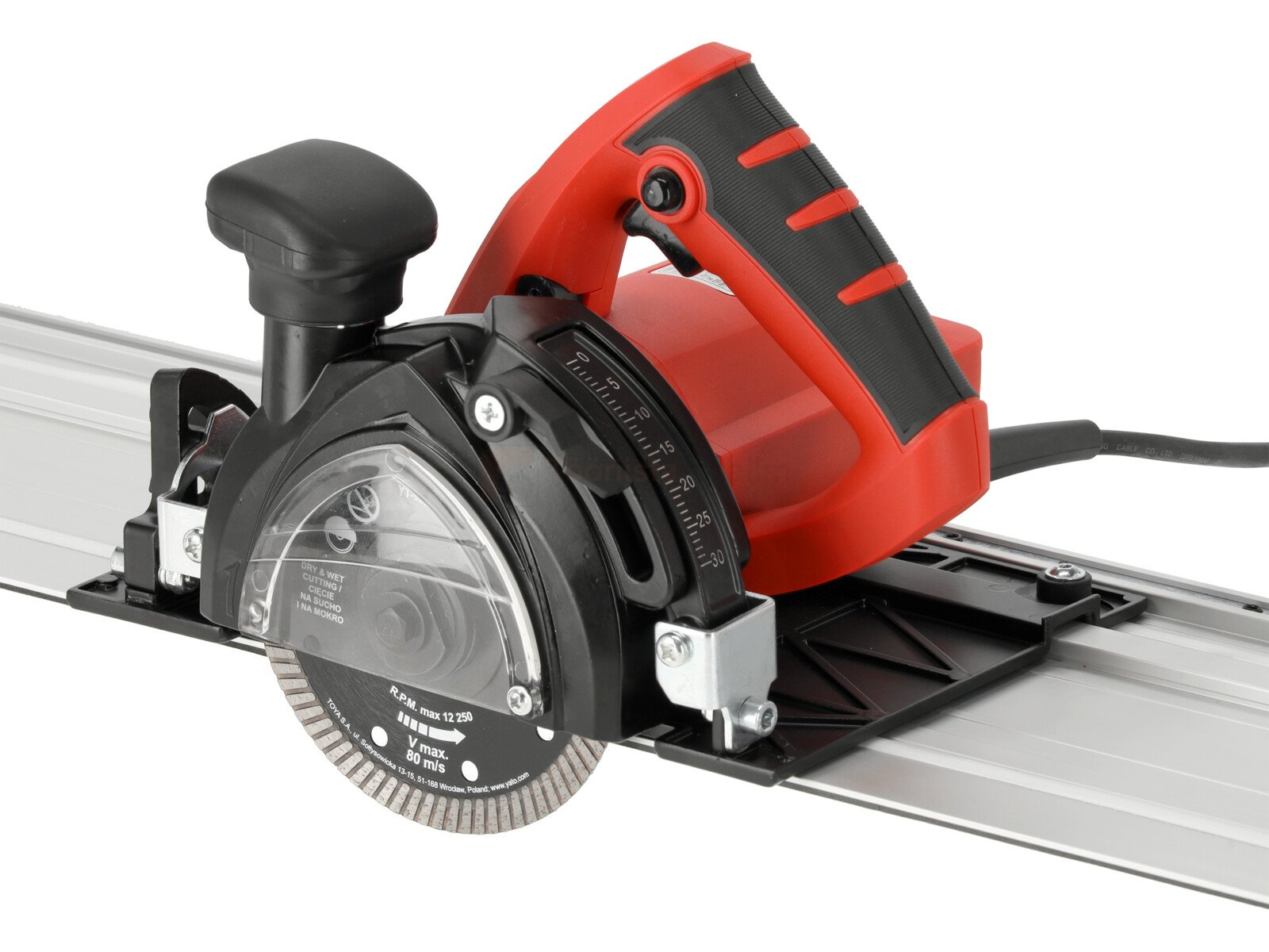 Pildil on YATO elektriline plaadilõikur koos juhtsiiniga, millega saab täpselt lõigata keraamilisi plaate.