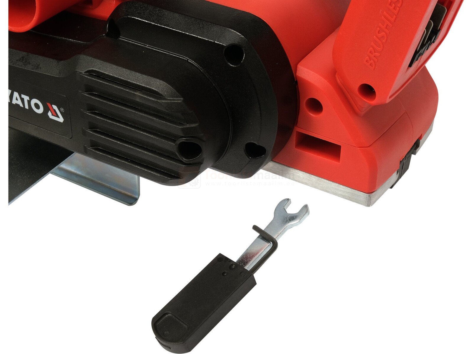 Pildil on näha YATO akuhöövlit 18V, millega on kaasas mutrivõti.