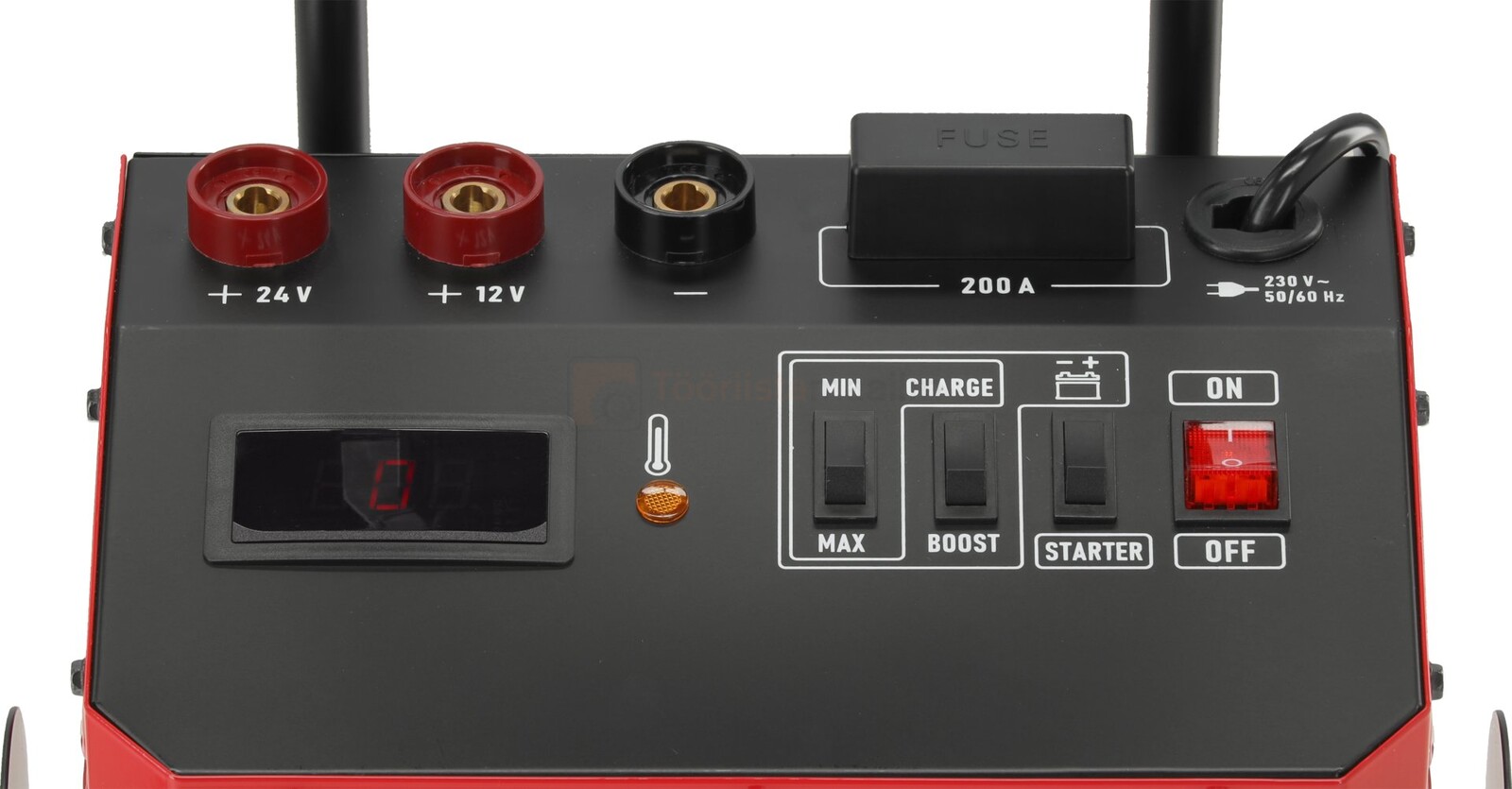 Pildil on Yato akulaadija/käivitaja juhtpaneel, millel on klemmid, lülitid, ekraan ja pistikupesa.