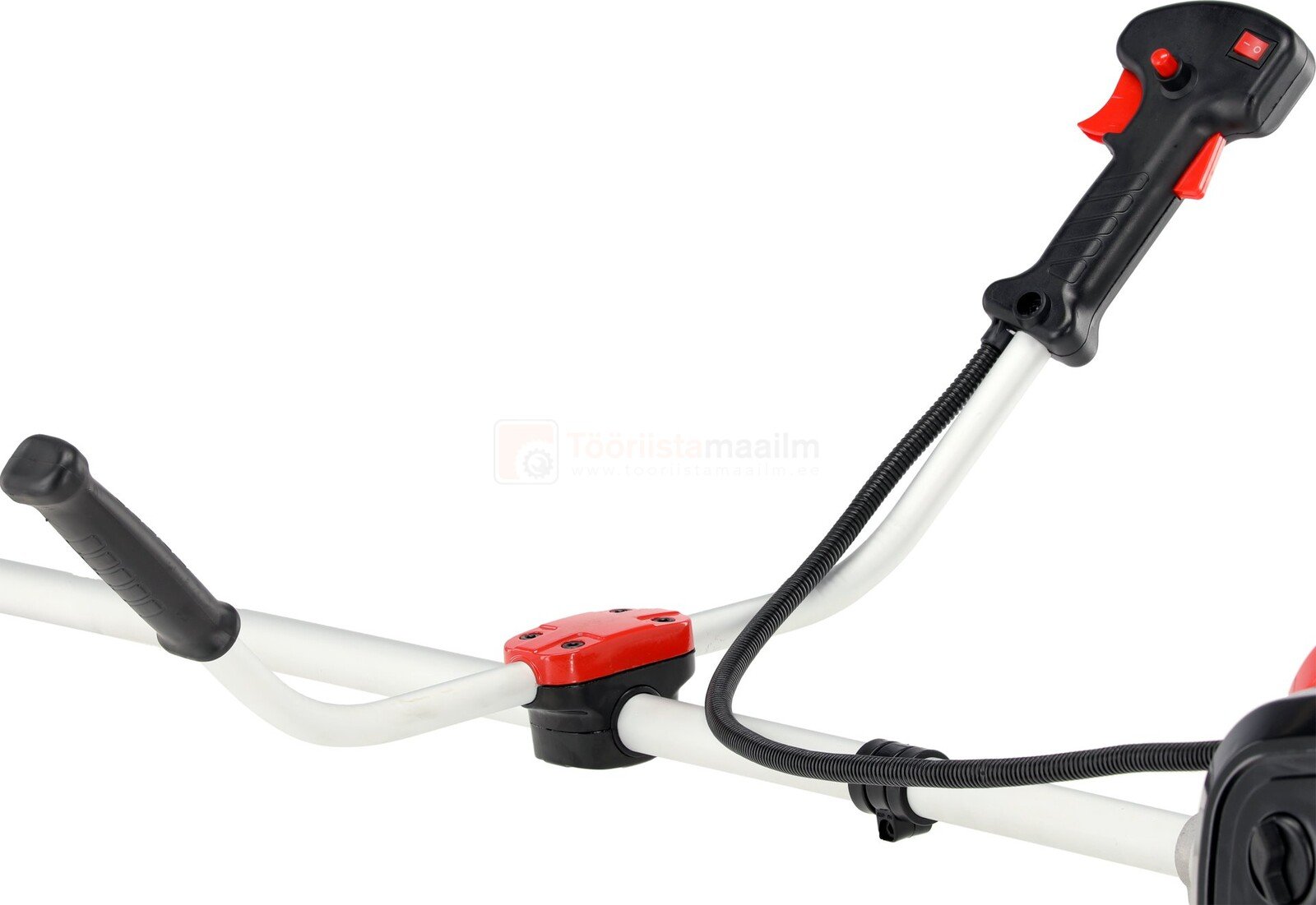 Pildil on YATO võsa- ja rohulõikuri käepidemed, millel on gaasipäästik ja lisakäepide.