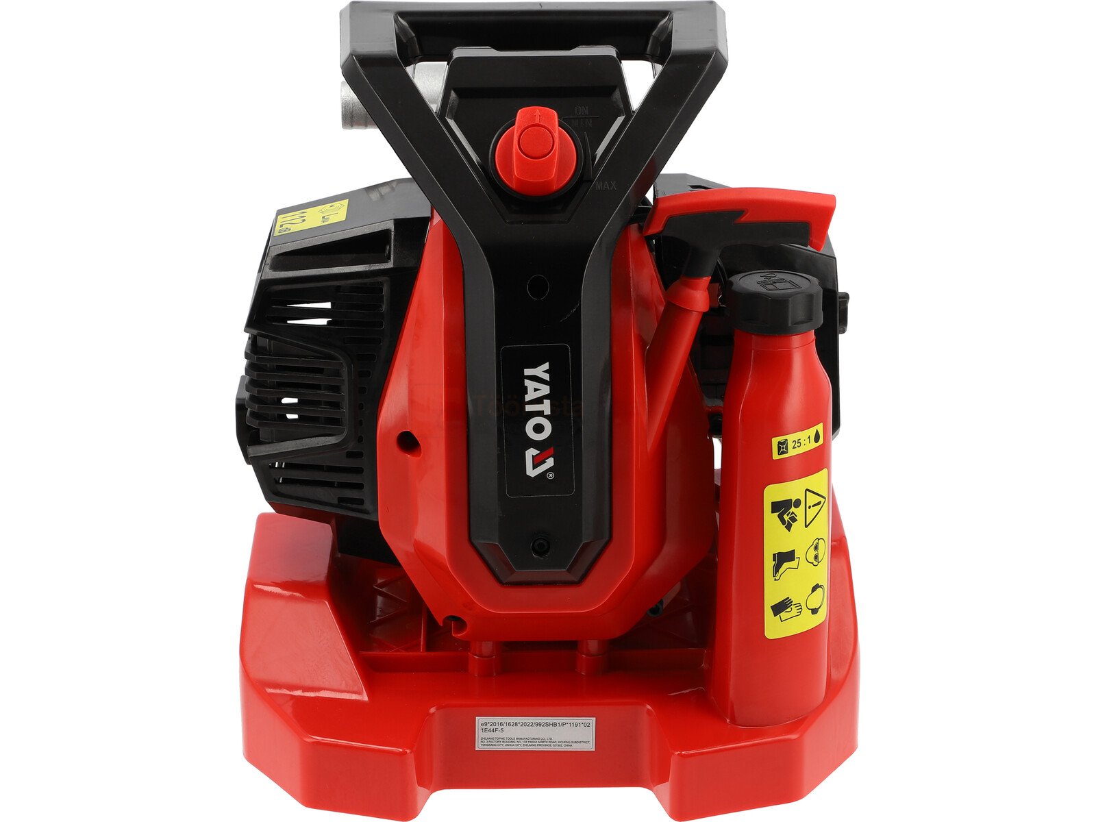 Pildil on näha punane Yato bensiinimootoriga veepump, millel on must käepide ja küljes paak.