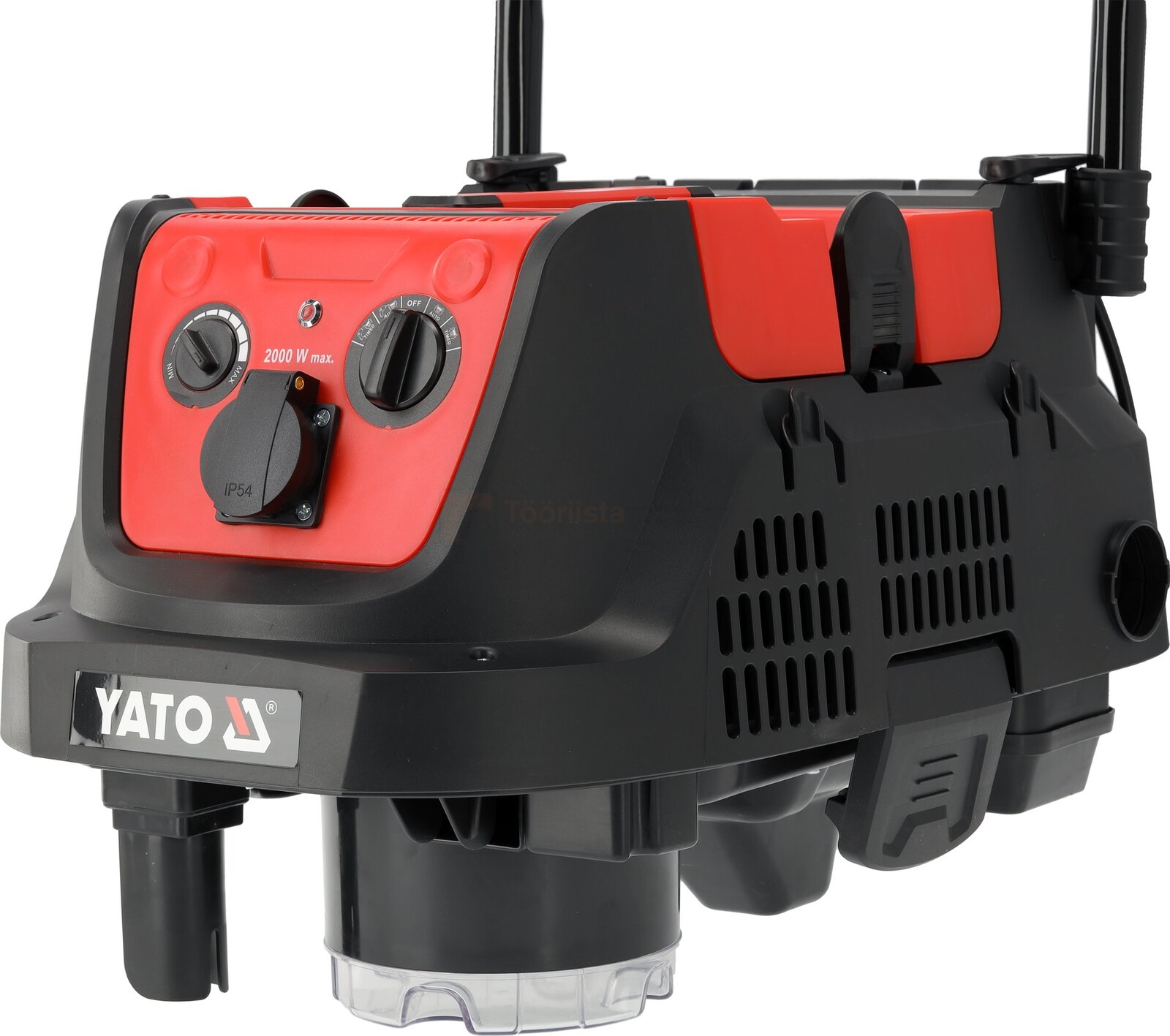 Pildil on YATO tolmuimeja 1600 W automaatse filtri puhastusega, millel on punane ja must korpus, juhtnupud ja pistikupesa.