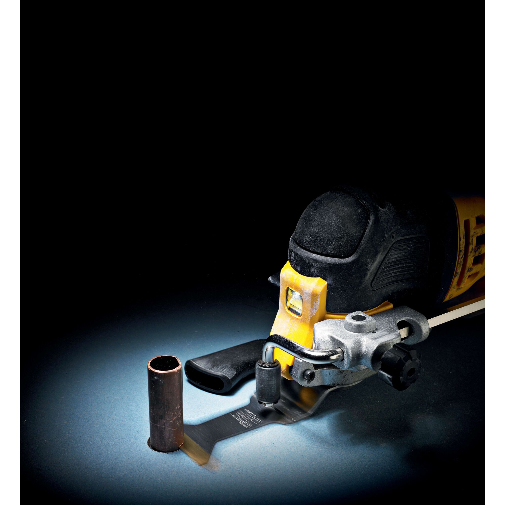 DeWalt universaallõikuri tera Bi-Metal Titanium 31 x 43 mm, metallile