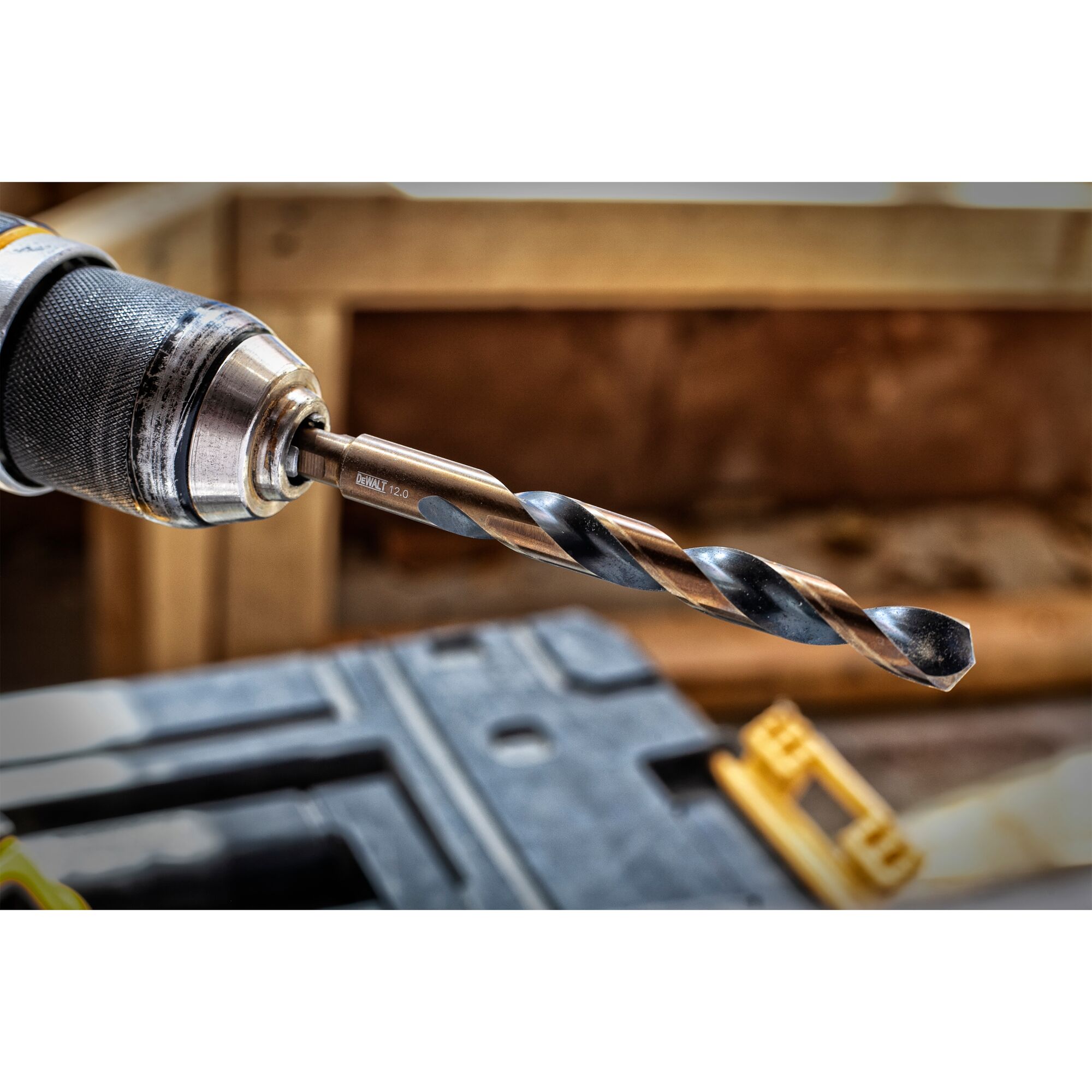 DeWalt metallipuuride komplekt HSS-G BLACK & GOLD 1-8 mm 14-osaline