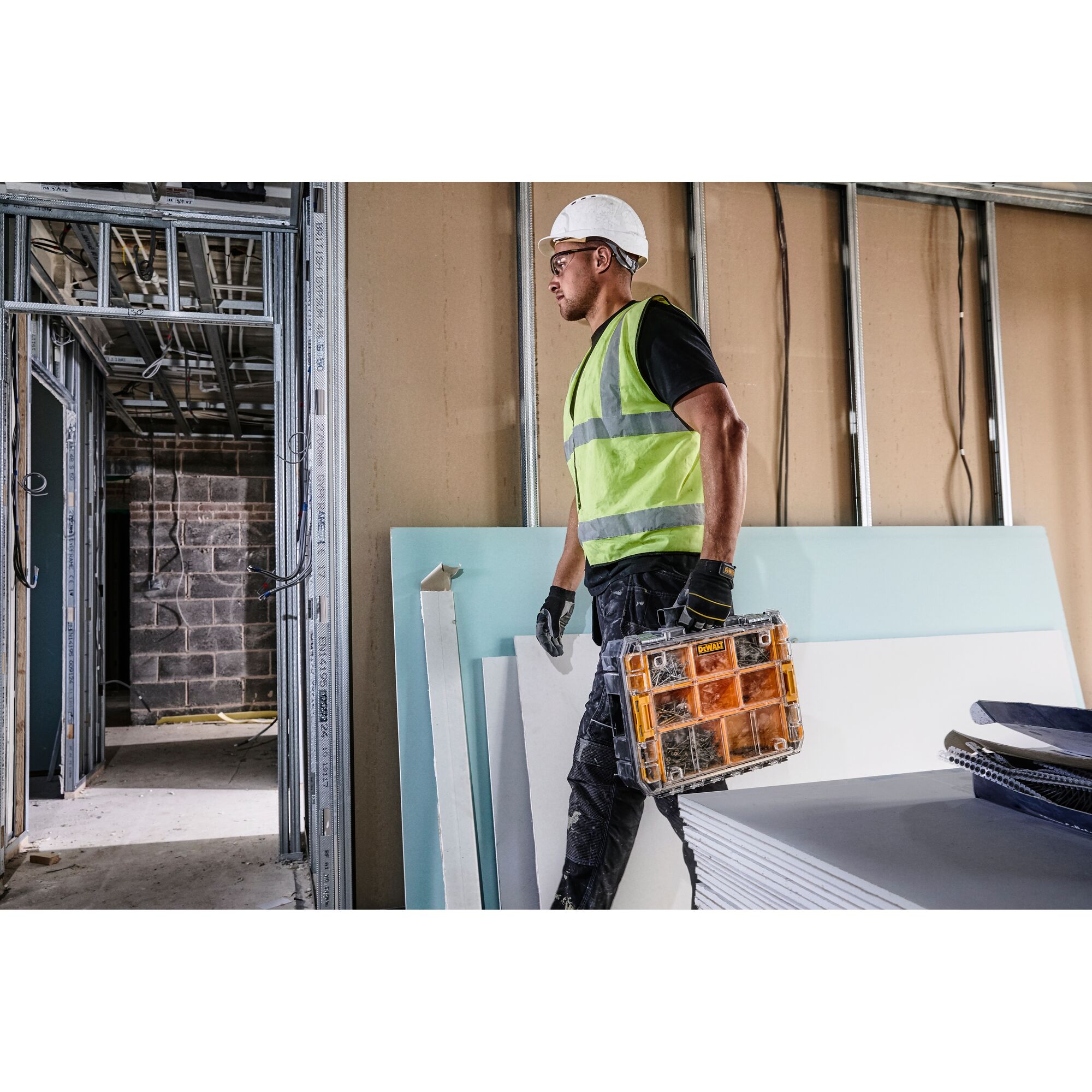 DeWalt tarvikute kohver DWST82968-1