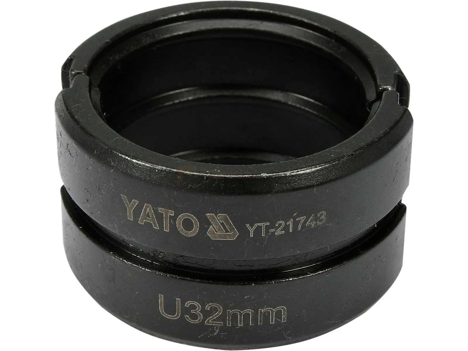 Pildil on Yato pressmuhvid YT-21743 jaoks, mis on ümmargune, mustast metallist valmistatud tööriist.