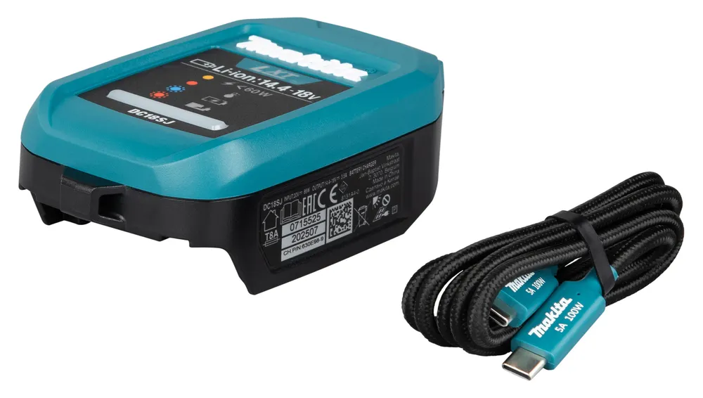 Pildil on Makita akulaadija DC18SJ koos USB-PD kaabliga.