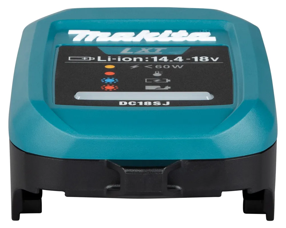 Pildil on Makita akulaadija DC18SJ, millel on nähtaval digitaalne ekraan ja laadimisoleku indikaatorid.