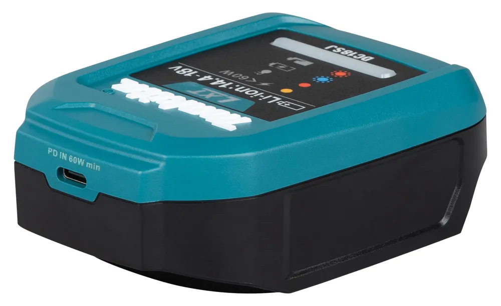 Pildil on Makita akulaadija DC18SJ, millel on USB-PD toitega port ja mis on mõeldud Makita LXT seeria akude laadimiseks.