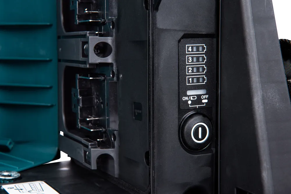Переносной аккумуляторный рюкзак Makita PDC01 для аккумуляторов серии LXT