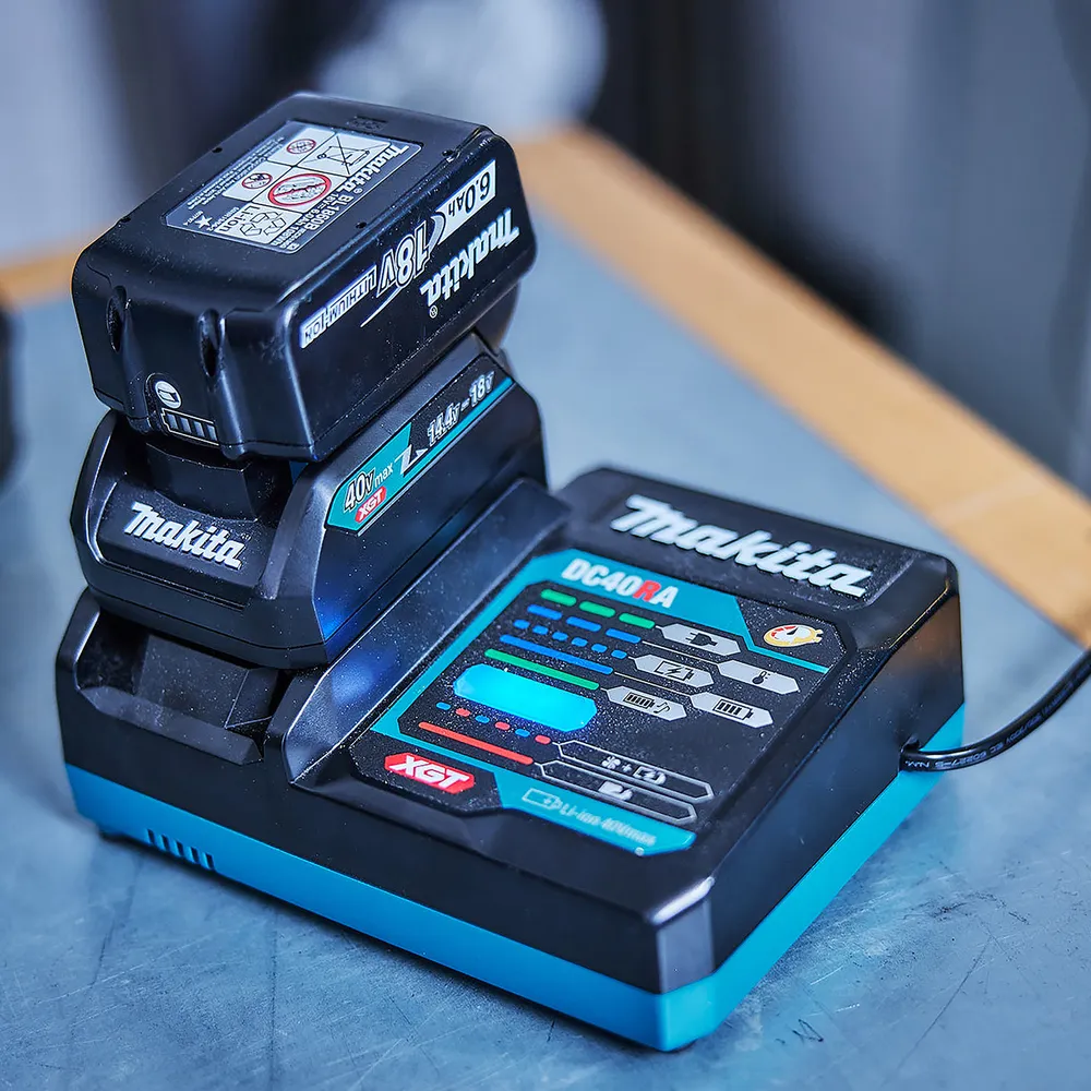 Makita battery adapter ADP10 LXT for 18 V batteries to use XGT 40 V charger