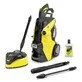 Pildil on Kärcher survepesur K 7 Power Flex Home koos erinevate otsikute, puhastusvahendi ja puhastuspinnaga.
