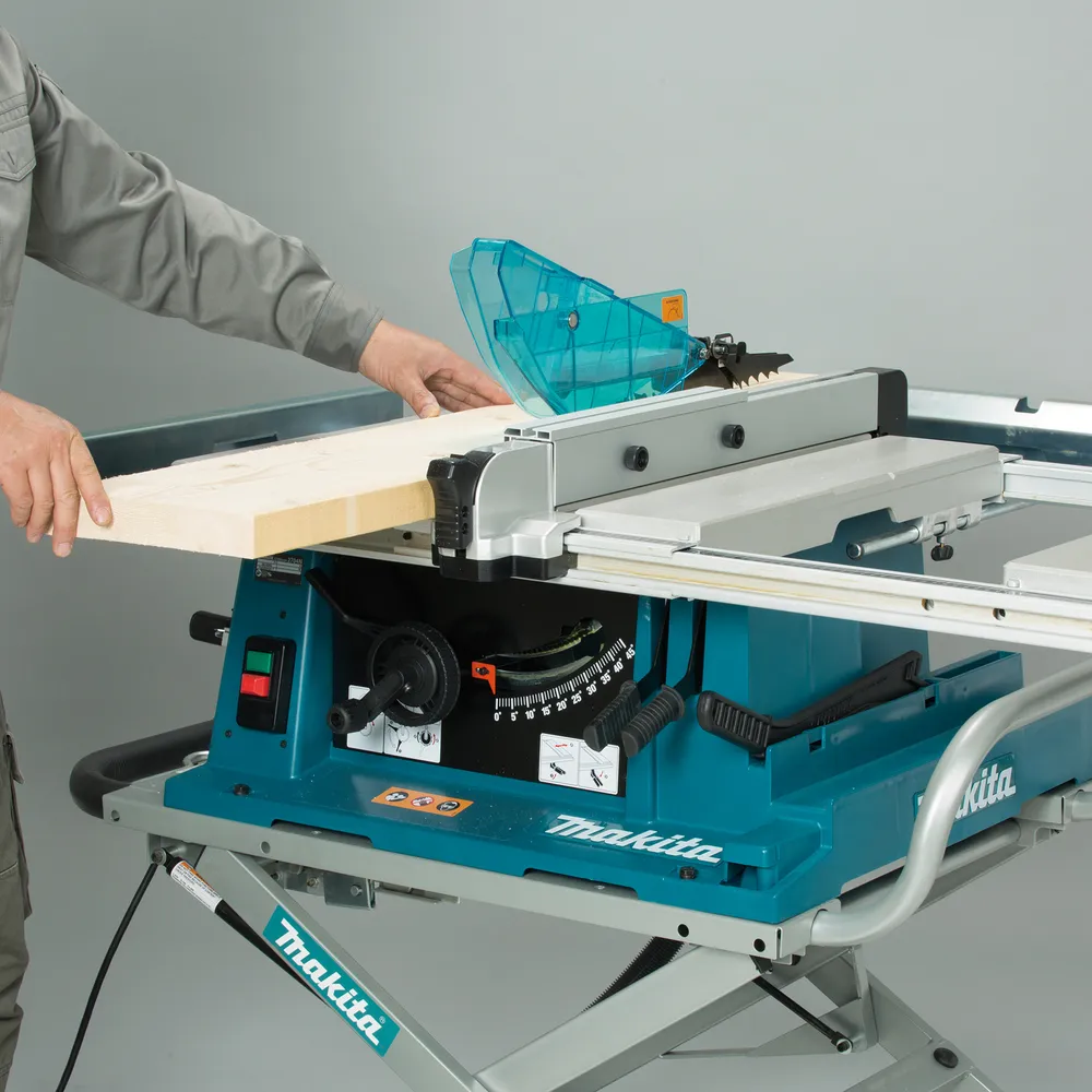 "Makita" pjovimo staklės 2704N