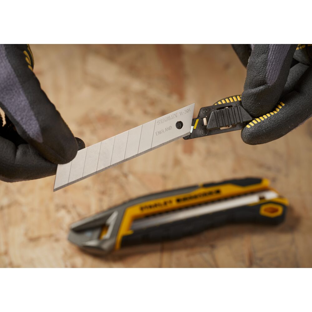 Stanley snap-off blade 18 mm 50 pcs
