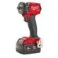 Pildil on Milwaukee M18 FIW2F12-502X akulöökmutrikeeraja, millel on punane korpus, must käepide ja aku.