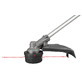 Pildil on detailne vaade Milwaukee M18 FGTR-802 akutrimmeri tööpeast koos musta kaitsekatte ja punase trimmeriniidiga.