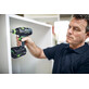 Pildil näeme meest kasutamas Festool akutrell-kruvikeerajat T 18+3 TBX 4,0 I-Plus, et kinnitada mööblitükki.