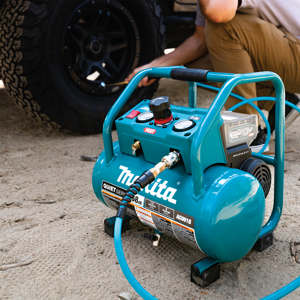 Аккумуляторный компрессор Makita AC001GZ, без аккумулятора и зарядного устройства