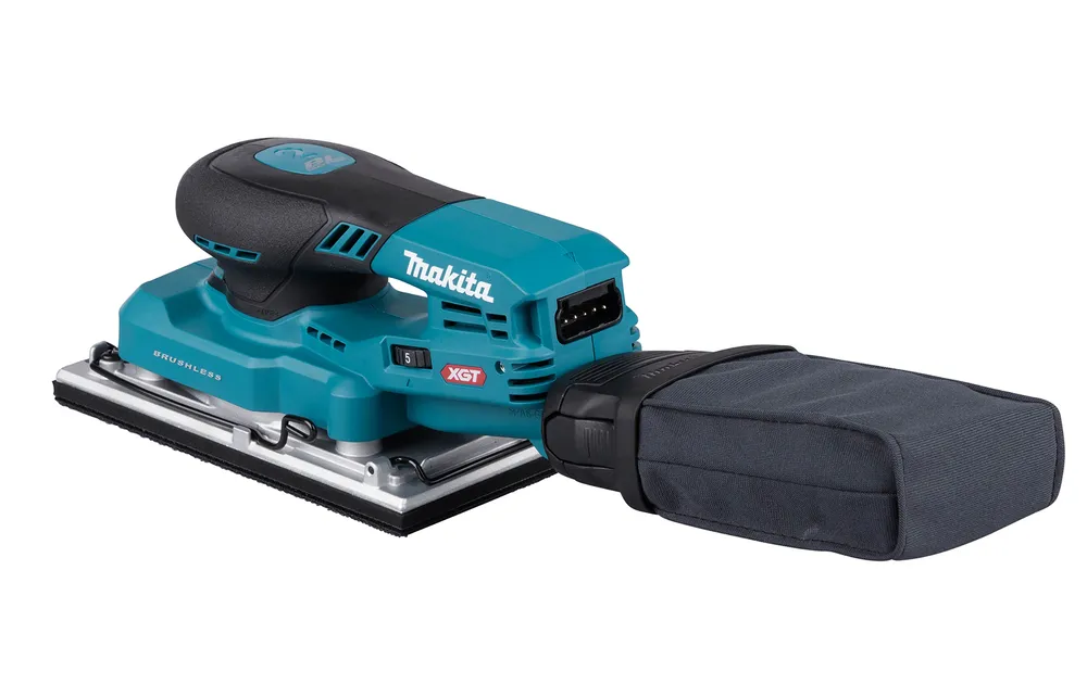 Pildil on Makita akutoitel töötav taldlihvija, mille küljes on tolmukott.