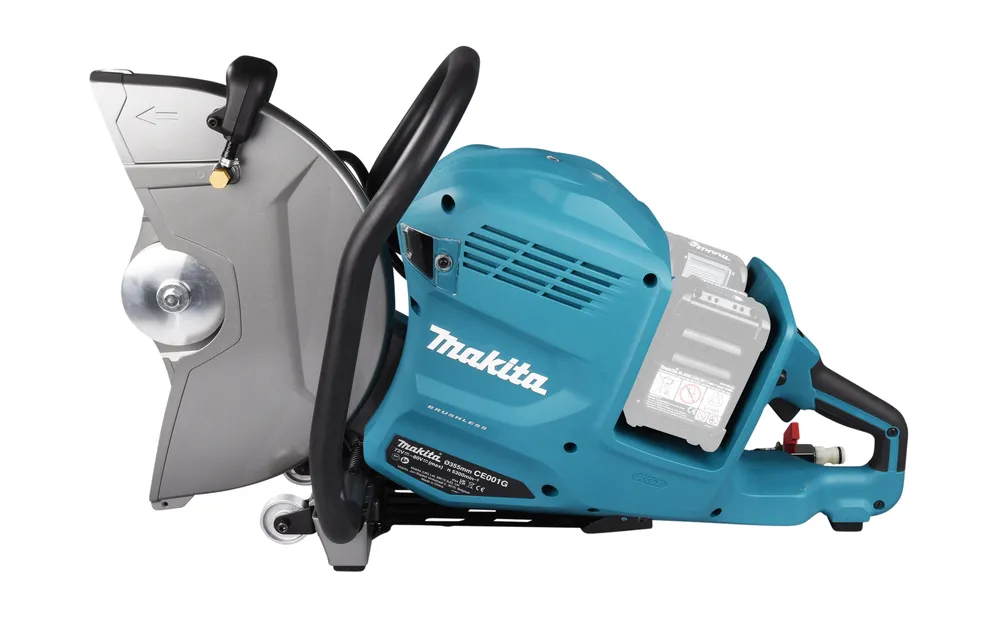 Pildil on Makita akulõikur CE001GZ, millel on kaks sisestatavat akut ja lõikeketas.