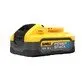Pildil on kollane ja must DeWalt 18V XR 5,0 Ah Powerstack aku.