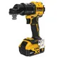 Pildil on näha must-kollane DeWalt akutrell DCD803NT, mille küljes on patarei.