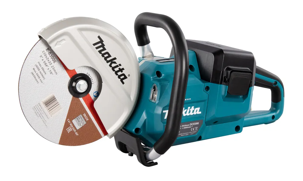 Pildil on näha Makita DCE090ZX1 akulõikur, millel on ees suur lõikeketas.