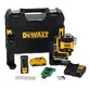 Pildil on DeWalt ristlaser DCLE34035D1 koos tarvikutega, sealhulgas aku, laadija, kaugjuhtimispult ja transpordikohver.