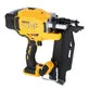 Pildil on Dewalt akunaelapüstol DCN910N, kollase ja musta värvusega elektritööriist, mis on mõeldud naelte löömiseks.