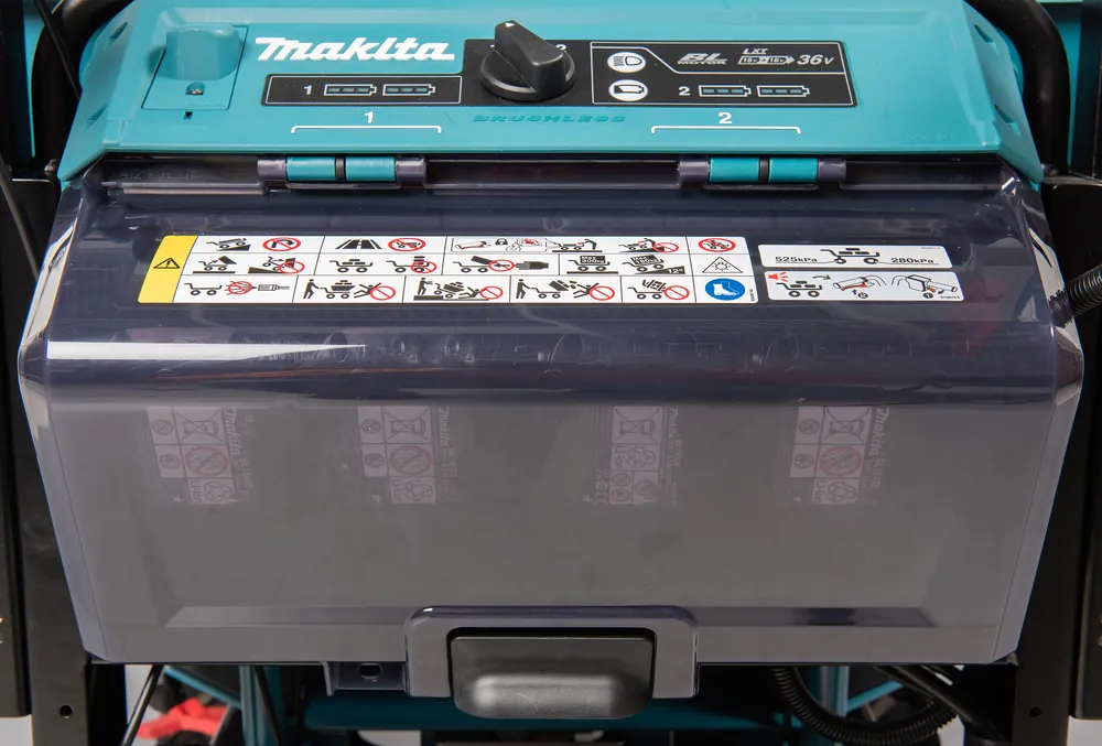 Makita battery-powered garden cart DCU603Z, without battery and charger