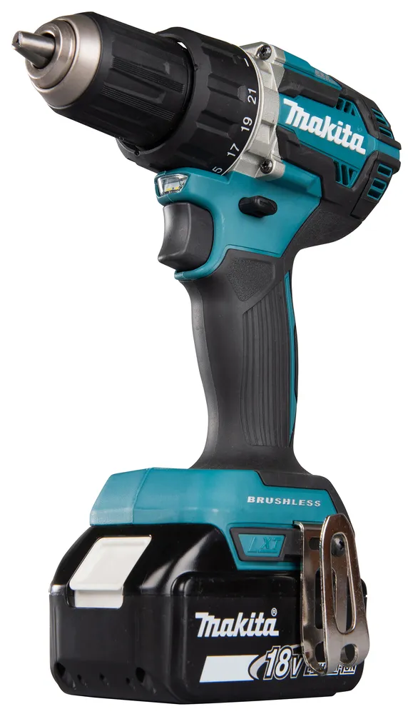 Pildil on näha Makita akutrell DDF484RGJ koos akuga.