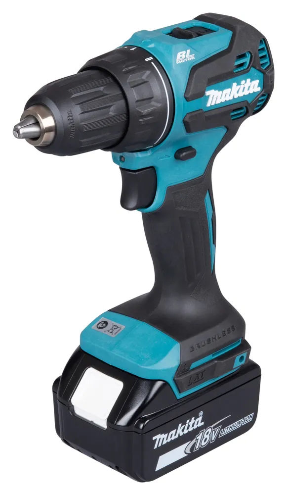 Pildil on Makita akutrell DDF490WF koos akuga.