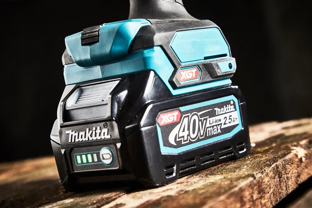 Makita akumuliatorinis grąžtas DF001GM201