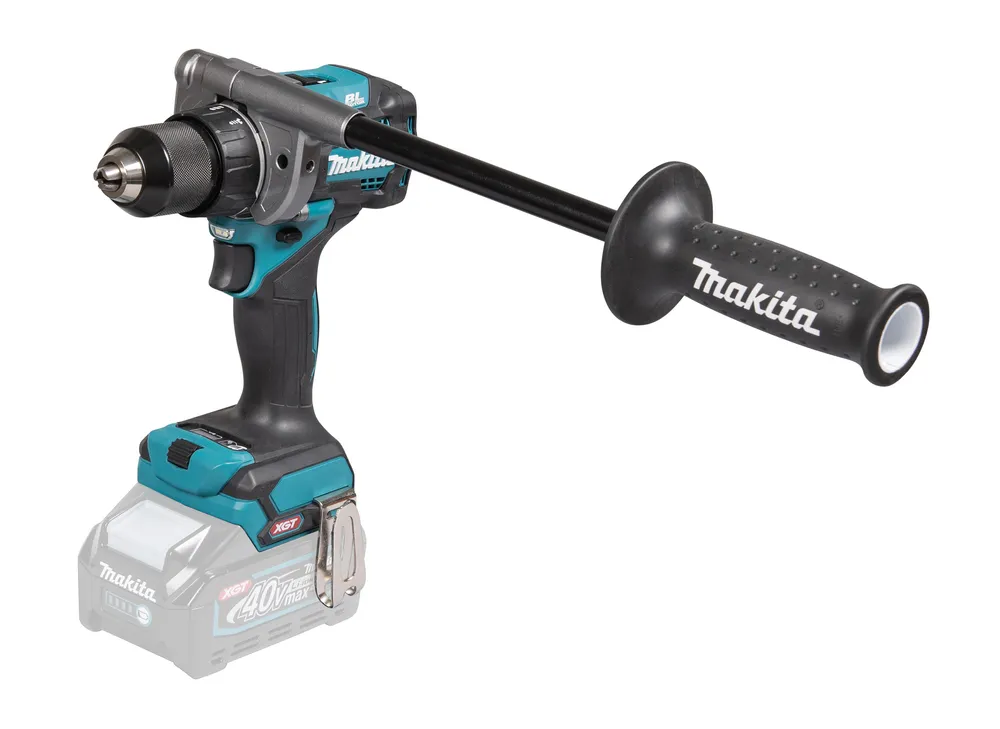Pildil on Makita akutrell koos küljekäepidemega.