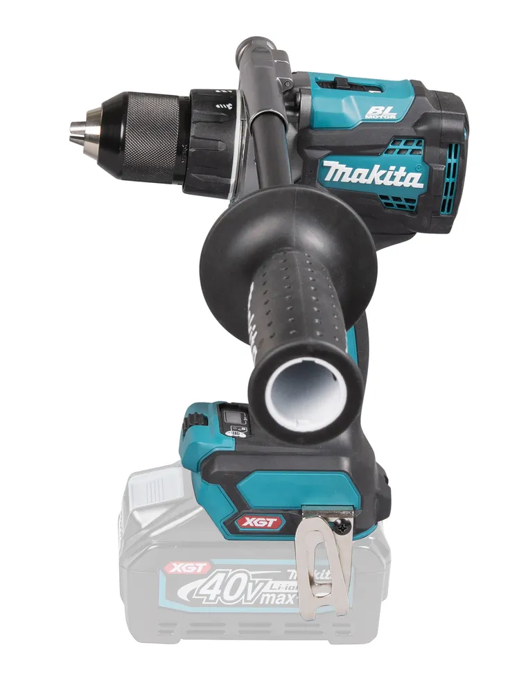 Pildil on Makita DF001GZ01 akutrell, mis on varustatud akuhoidikuga ja millel on näha osa akupakist.