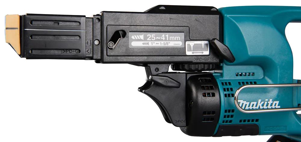 Pildil on Makita akulindistav kruvikeeraja DFR450ZX, millel on nähtav tööriista pea, käepide ja reguleerimisnupud.