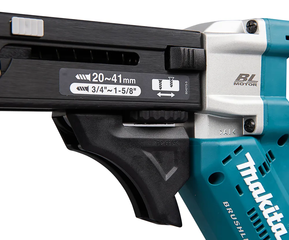Pildil on detailid Makita akulindikruvikeerajast DFR452Z, kus on näha mehhanismi ja mõningaid tehnilisi kirjeldusi.