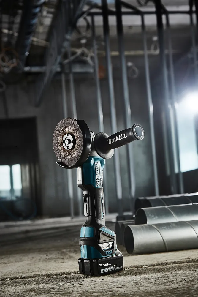 Аккумуляторная угловая шлифовальная машина Makita DGA518ZU, без аккумулятора и зарядного устройства