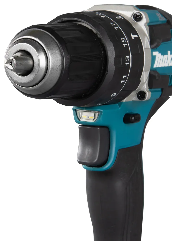 Pildil on näha Makita akulööktrell DHP484RTJ, millel on detailne puuripea ja juhtimisseadmed.