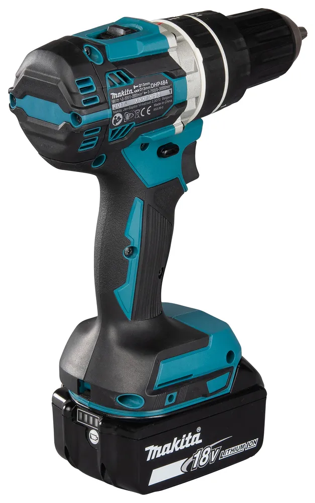 Pildil on näha Makita akulööktrell DHP484RTJ koos akuga.