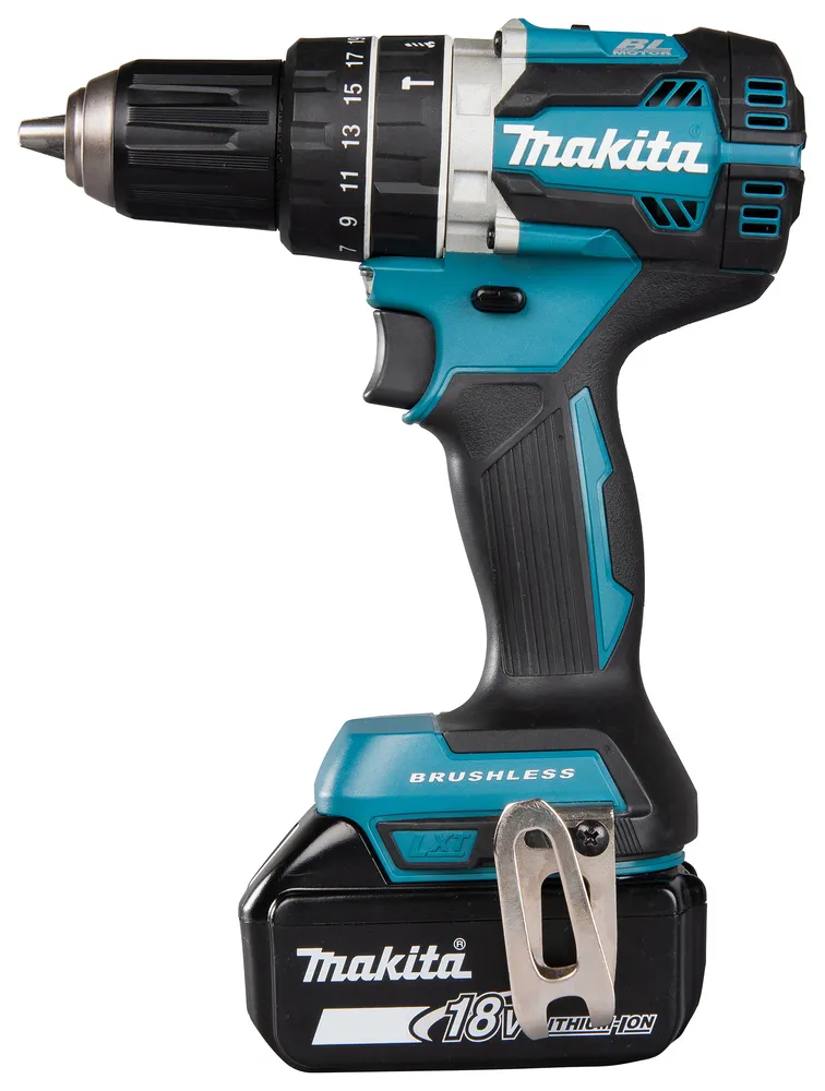 Pildil on Makita akulööktrell DHP484RTJ koos akuga.