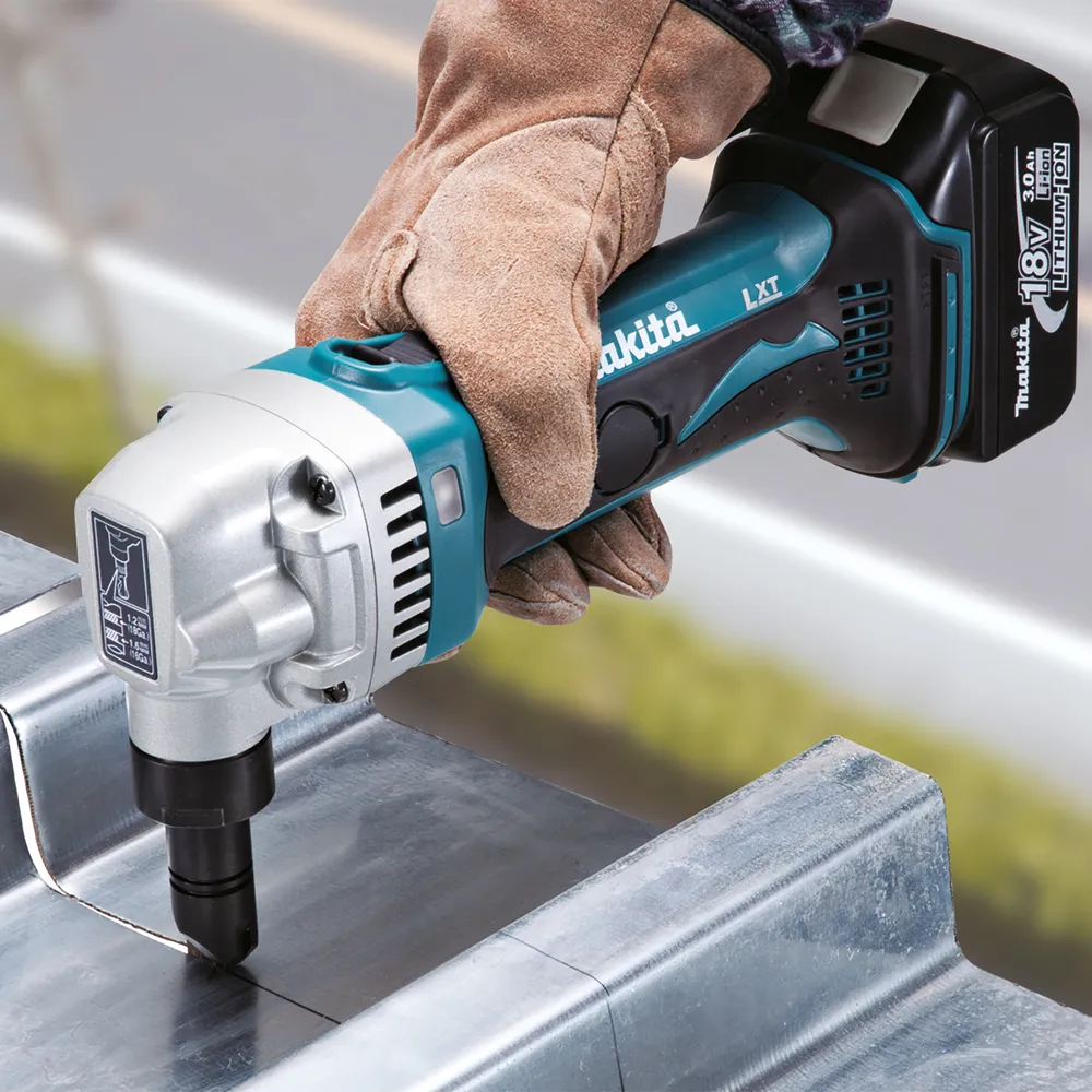 Makita battery metal sheet cutter DJN161Z, without battery and charger