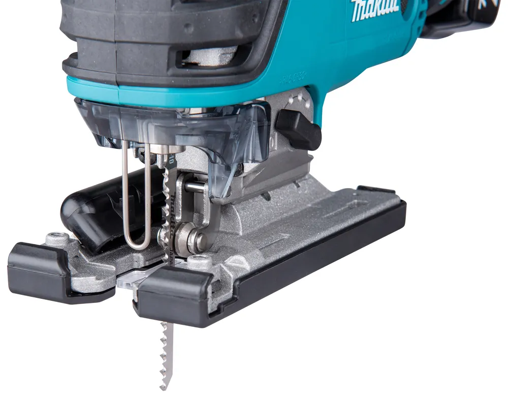 Pildil on näha Makita akutööriista DJV180Z detail, millel on tera.