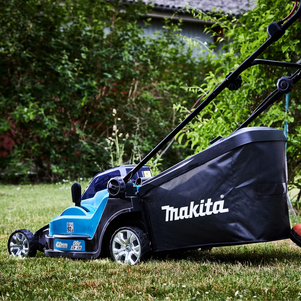Makita akumulinė vejapjovė DLM432Z, be akumuliatoriaus ir įkroviklio