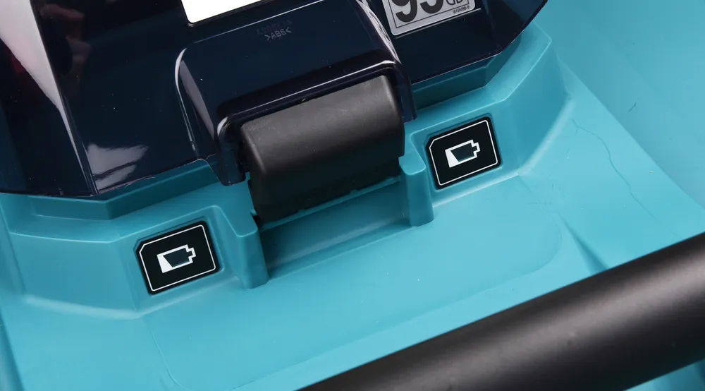 Makita cordless lawnmower DLM480Z, without battery and charger