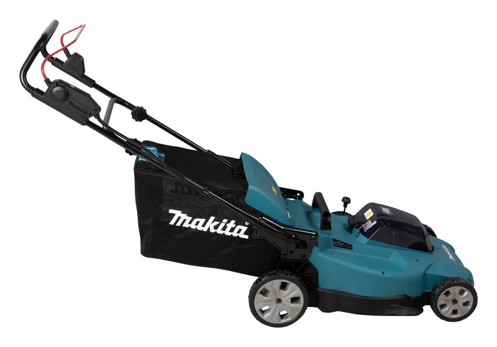 Pildil on Makita akumuruniiduk DLM538Z, millel on must kogumiskott ja suured rattad.