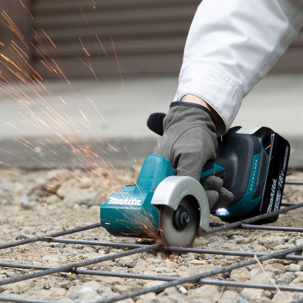 "Makita" akumuliatorinis kompaktiškas pjoviklis DMC300Z, be akumuliatoriaus ir įkroviklio