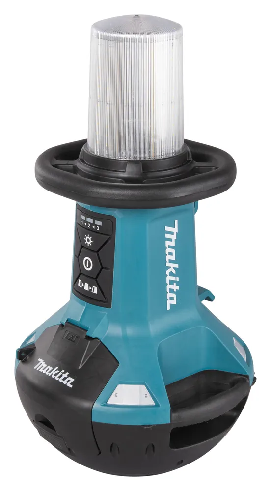 Pildil on näha Makita akulamp DML810, millel on mitu valgustugevust ja toitenupp.